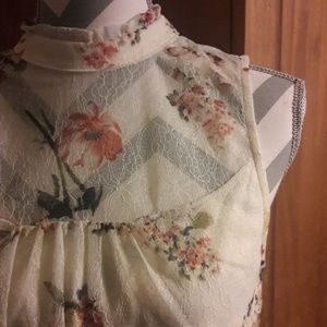 Pretty Lilly White lace top